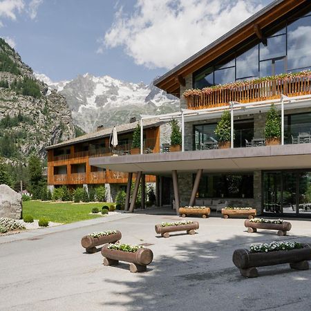 Grand Hotel Courmayeur Mont Blanc, By R Collection Hotels Exterior foto