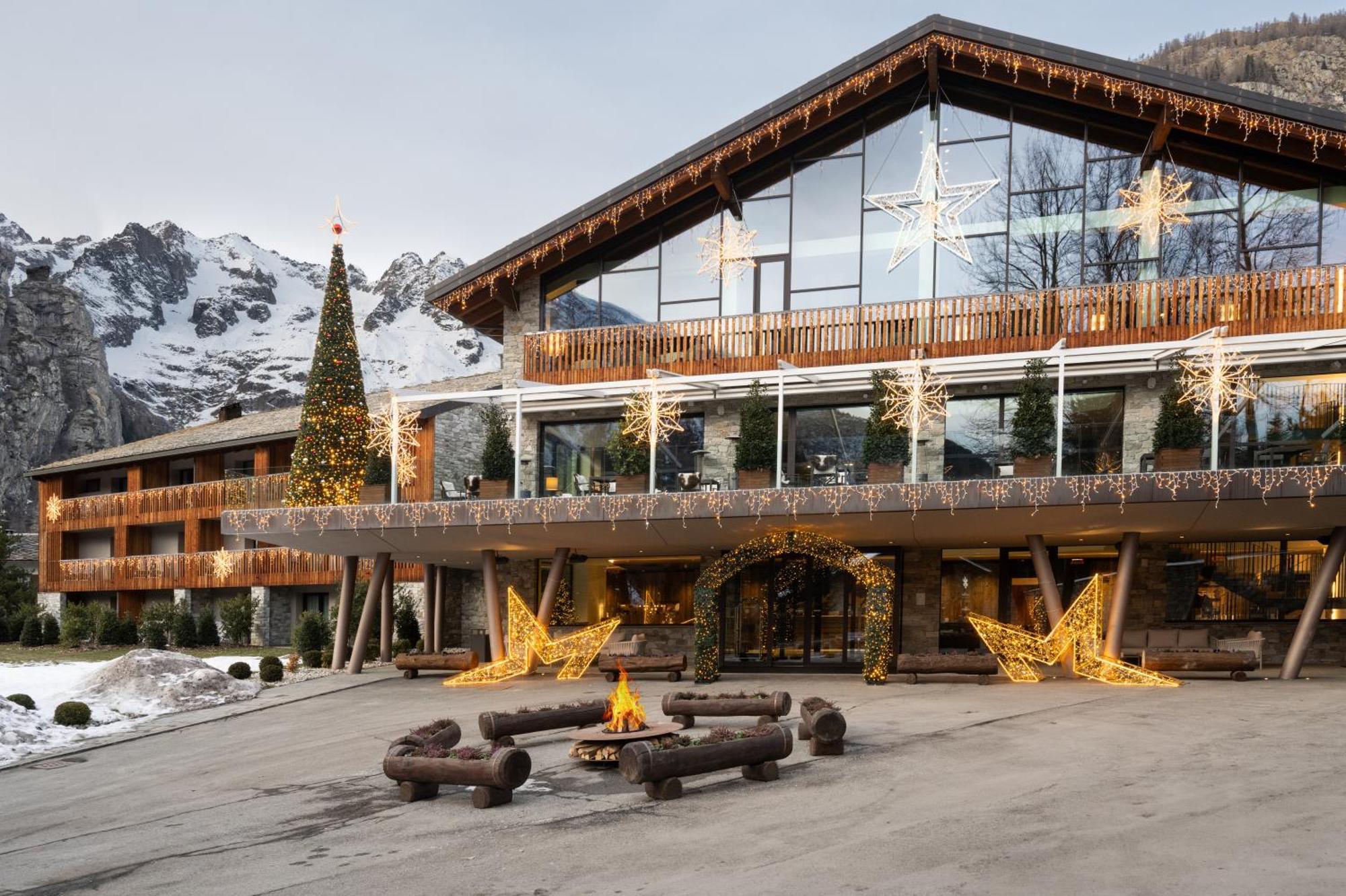 Grand Hotel Courmayeur Mont Blanc, By R Collection Hotels Exterior foto